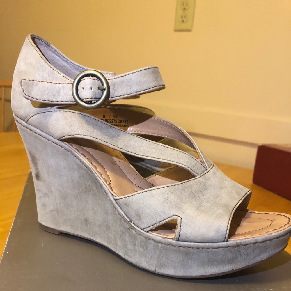 Born Crown Wedges